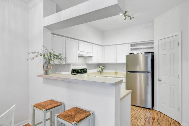 700 Daniel Ellis Drive 14103, Charleston, SC 29412