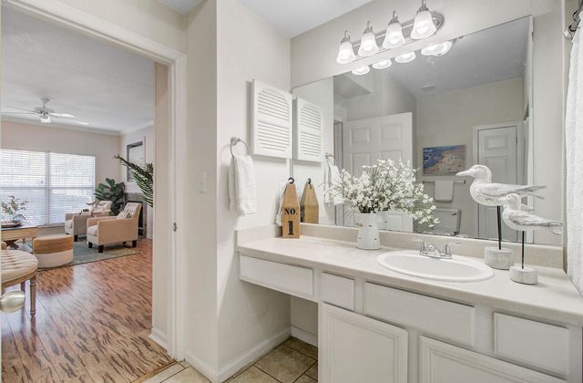 700 Daniel Ellis Drive 14103, Charleston, SC 29412