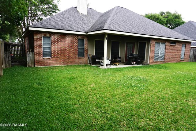 102 Doncaster Circle, Youngsville, LA 70592