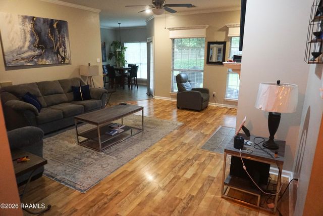 102 Doncaster Circle, Youngsville, LA 70592