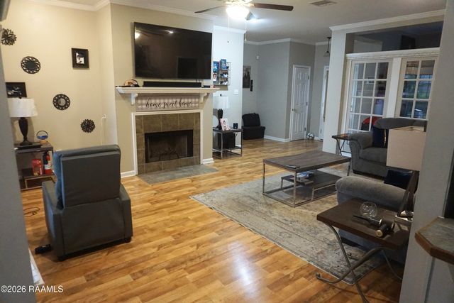 102 Doncaster Circle, Youngsville, LA 70592