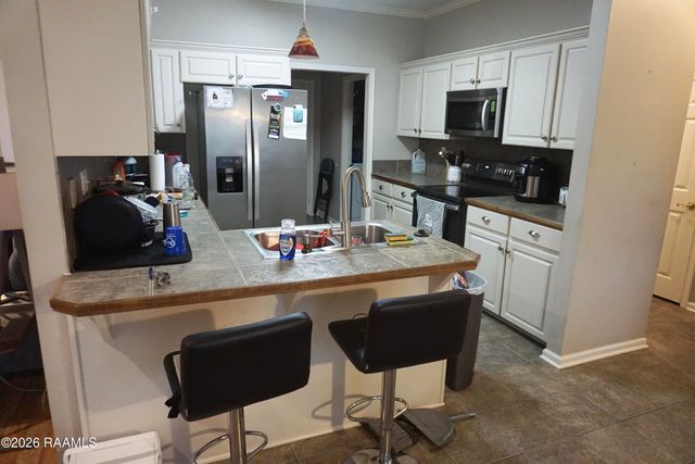 102 Doncaster Circle, Youngsville, LA 70592