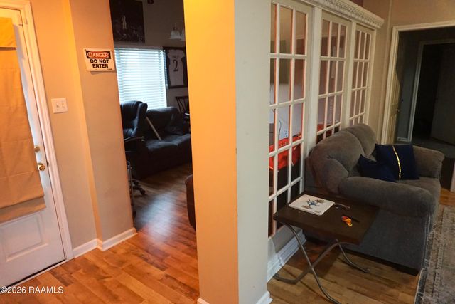 102 Doncaster Circle, Youngsville, LA 70592