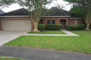 102 Doncaster Circle, Youngsville, LA 70592