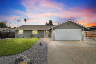 3276 School Street, Redding, CA 96002