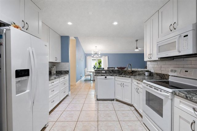 713 MANCHESTER WOODS DRIVE, Sun City Center, FL 33573