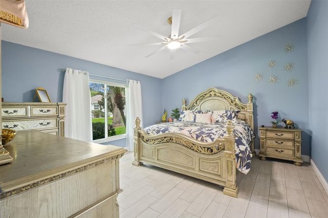 713 MANCHESTER WOODS DRIVE, Sun City Center, FL 33573
