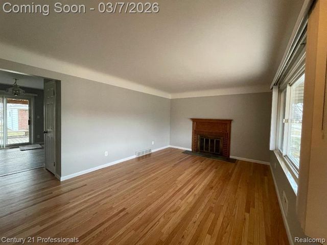 32912 Hees Street, Livonia, MI 48150