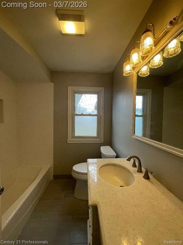 32912 Hees Street, Livonia, MI 48150