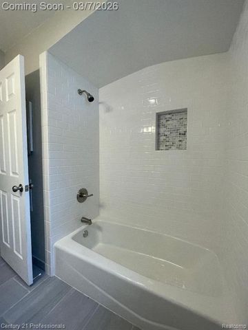 32912 Hees Street, Livonia, MI 48150