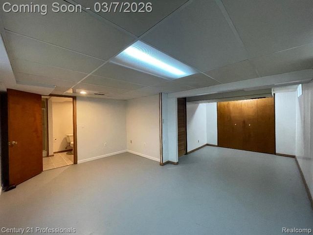 32912 Hees Street, Livonia, MI 48150