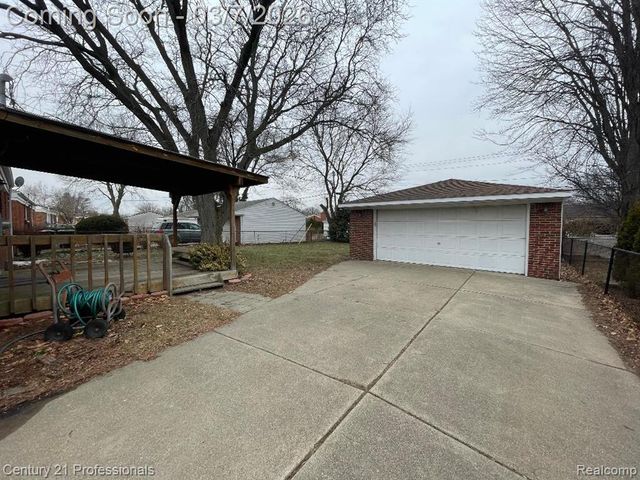 32912 Hees Street, Livonia, MI 48150