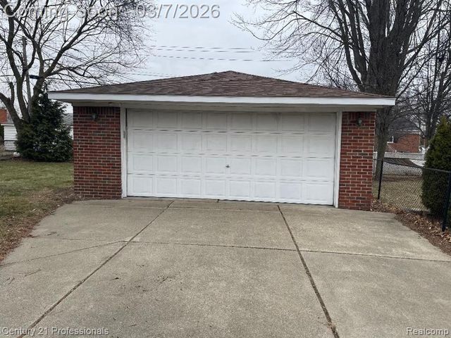 32912 Hees Street, Livonia, MI 48150