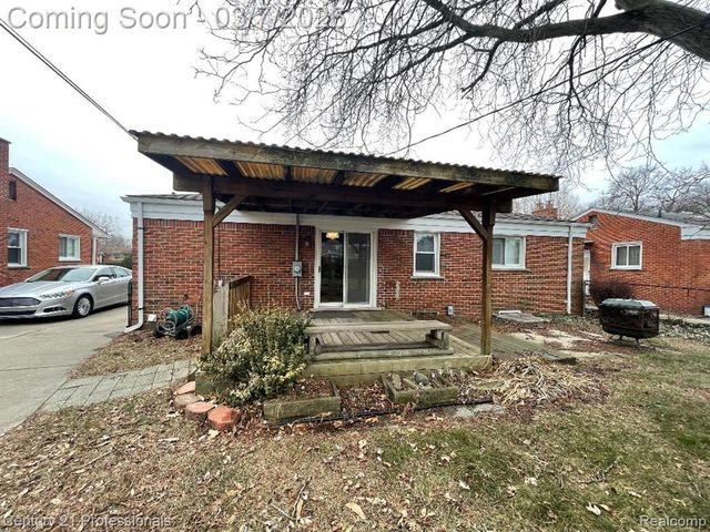 32912 Hees Street, Livonia, MI 48150