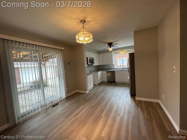 32912 Hees Street, Livonia, MI 48150