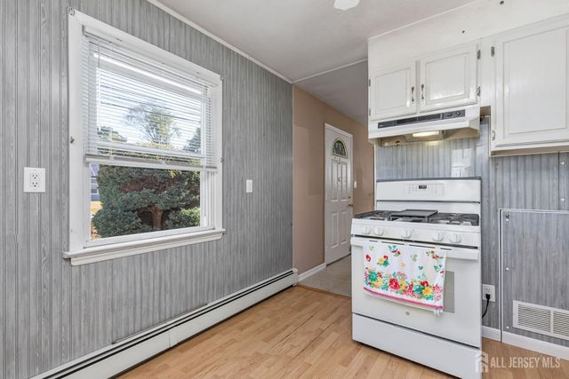 206 Plainfield Avenue, Edison, NJ 08817