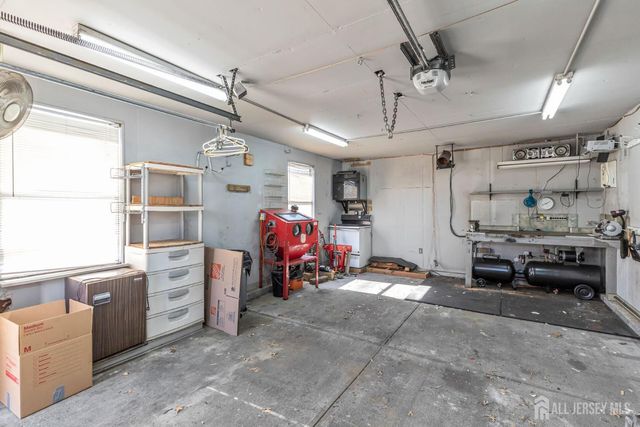 206 Plainfield Avenue, Edison, NJ 08817