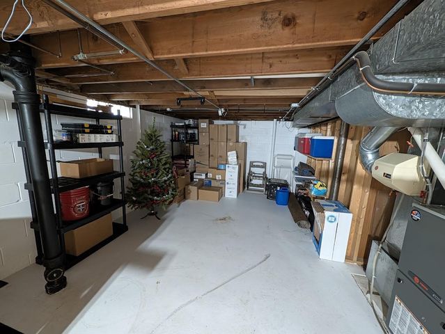 157 N LARK STREET, Oshkosh, WI 54902