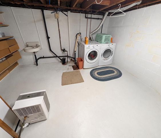 157 N LARK STREET, Oshkosh, WI 54902