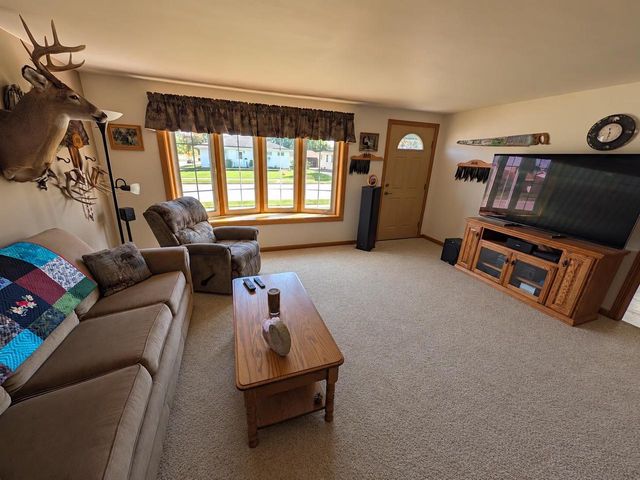 157 N LARK STREET, Oshkosh, WI 54902