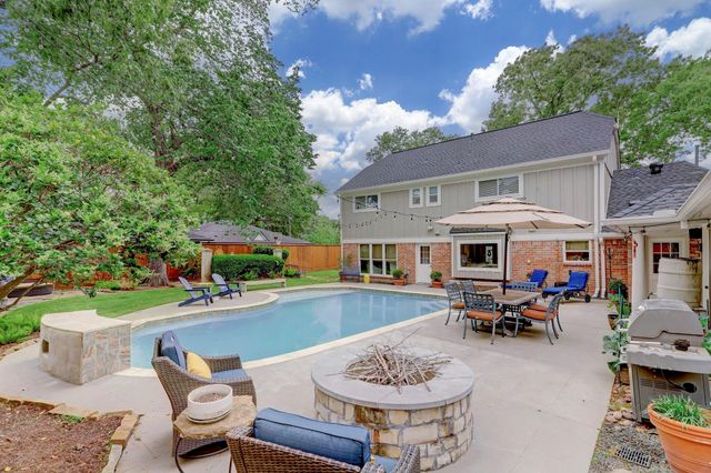 1618 Hillendahl Boulevard, Houston, TX 77055