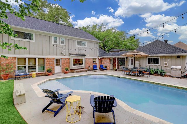1618 Hillendahl Boulevard, Houston, TX 77055