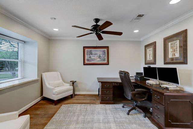 1618 Hillendahl Boulevard, Houston, TX 77055