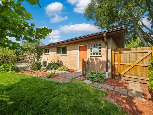 415 Tennyson Road, Bartlett, IL 60103