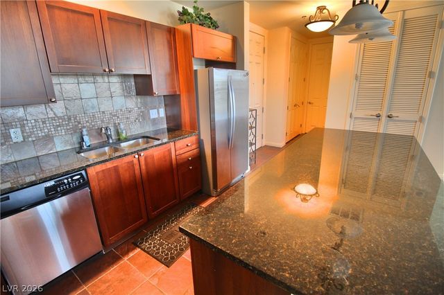 2405 West Serene Avenue 517, Las Vegas, NV 89123