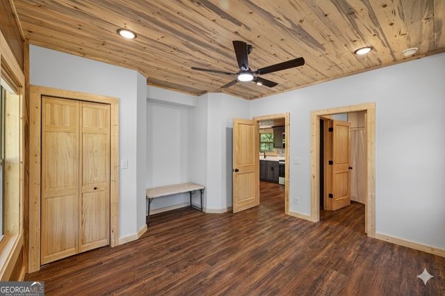 196 N Jakes Landing Way, Ellijay, GA 30540