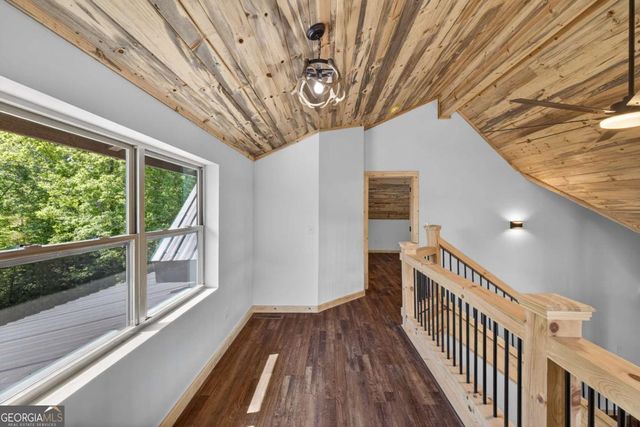 196 N Jakes Landing Way, Ellijay, GA 30540