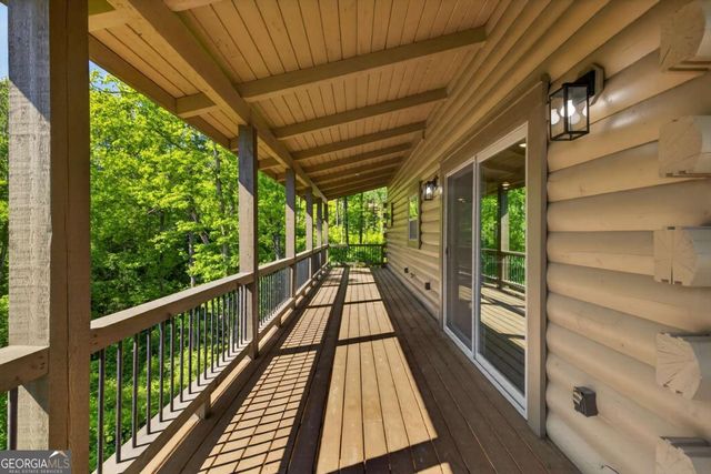 196 N Jakes Landing Way, Ellijay, GA 30540