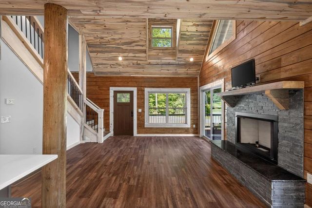 196 N Jakes Landing Way, Ellijay, GA 30540