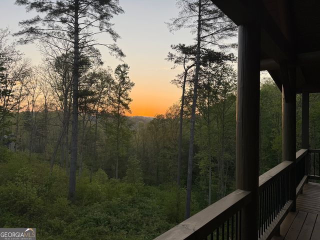 196 N Jakes Landing Way, Ellijay, GA 30540