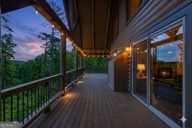 196 N Jakes Landing Way, Ellijay, GA 30540
