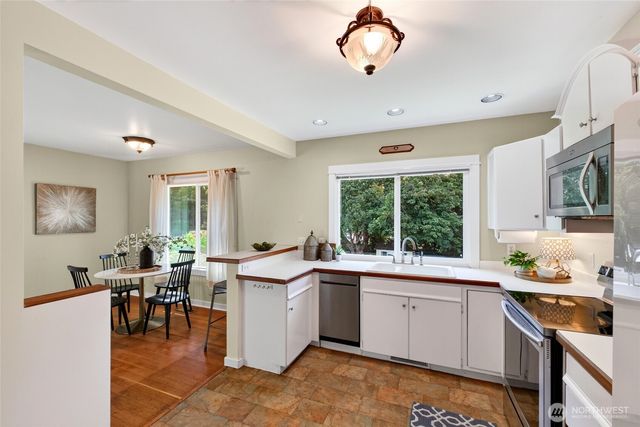 906 SW 130th Street, Burien, WA 98146