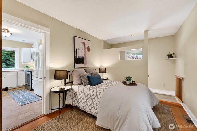 906 SW 130th Street, Burien, WA 98146