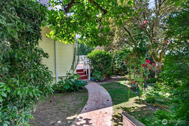 906 SW 130th Street, Burien, WA 98146