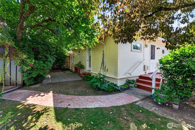 906 SW 130th Street, Burien, WA 98146