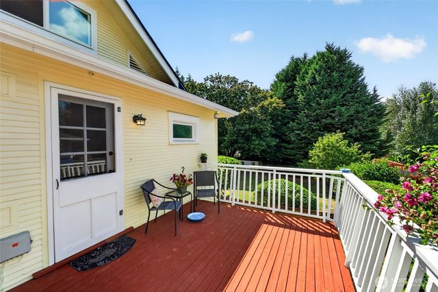 906 SW 130th Street, Burien, WA 98146