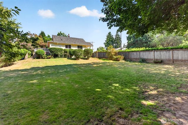 906 SW 130th Street, Burien, WA 98146