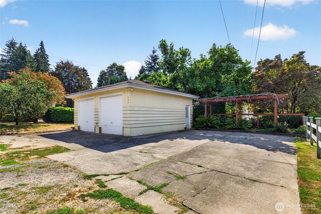 906 SW 130th Street, Burien, WA 98146