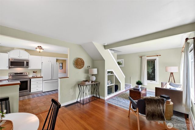 906 SW 130th Street, Burien, WA 98146