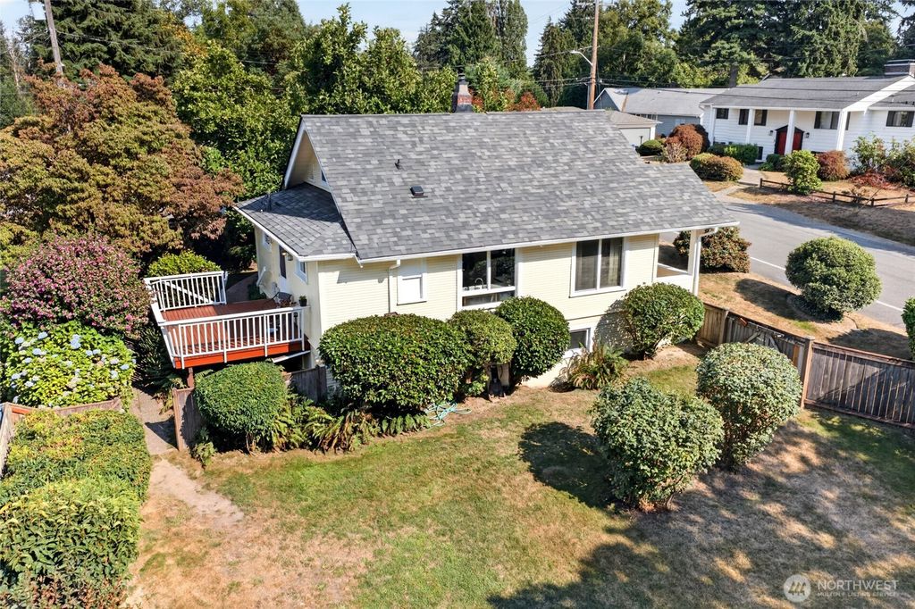 906 SW 130th Street, Burien, WA 98146