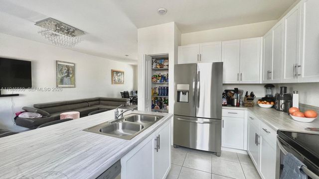 2677 SE 13th Court, Homestead, FL 33035