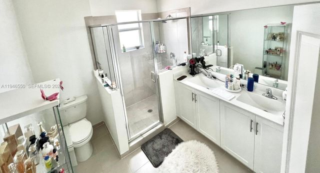 2677 SE 13th Court, Homestead, FL 33035