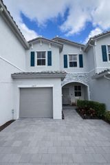 2677 SE 13th Court, Homestead, FL 33035