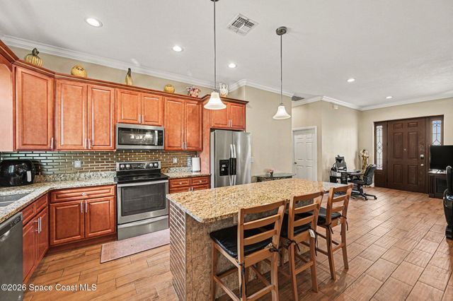 700 Cleaves Street SE, Palm Bay, FL 32909