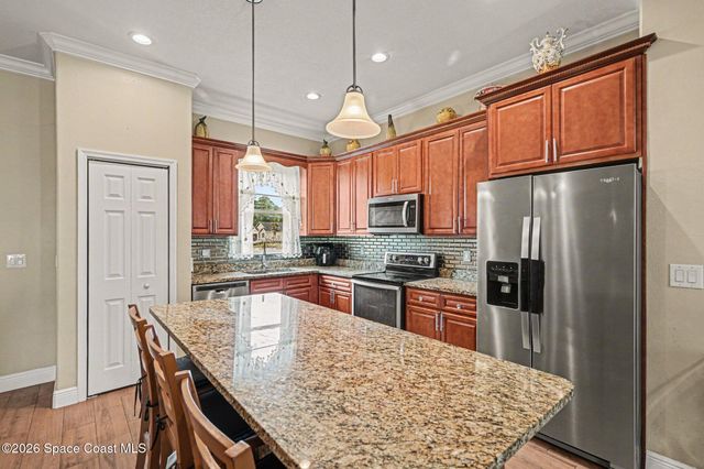 700 Cleaves Street SE, Palm Bay, FL 32909