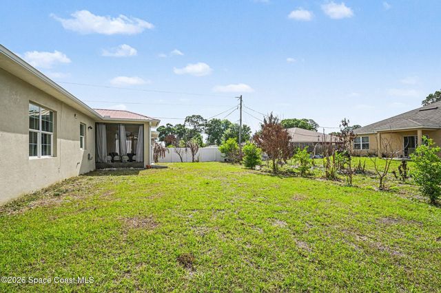 700 Cleaves Street SE, Palm Bay, FL 32909